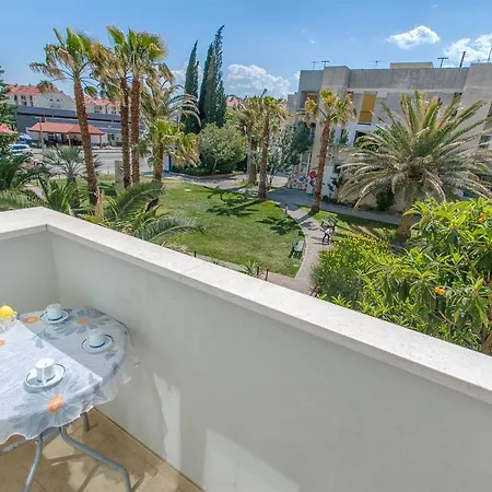 Apartment Roza *