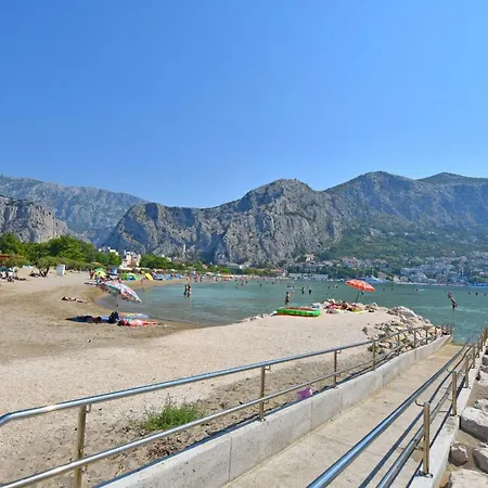 Apartment Roza Omis
