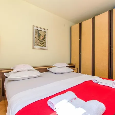 Roza Omiš